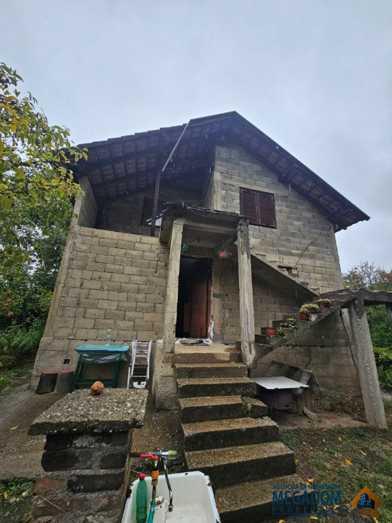 Vikend kuća, 49m2, Ilije Stanojevića (Borsko jezero)